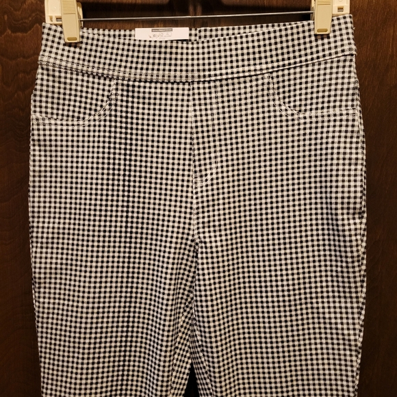Time and Tru Pants - Black & White Checkered Capri Pants NWT